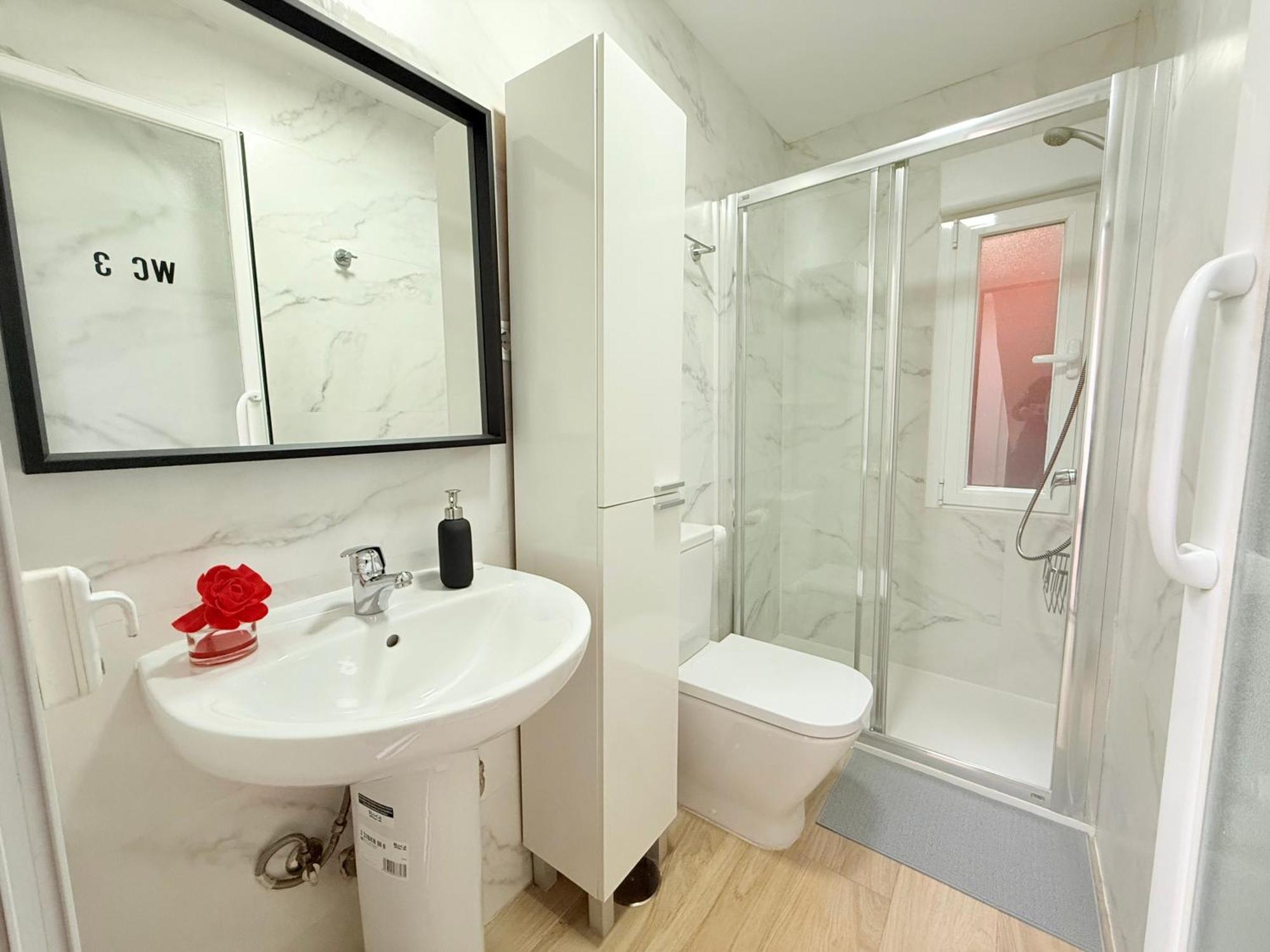 Rosa Rooms, Habitacion Con Bano Privado Pozuelo de Alarcon Bagian luar foto